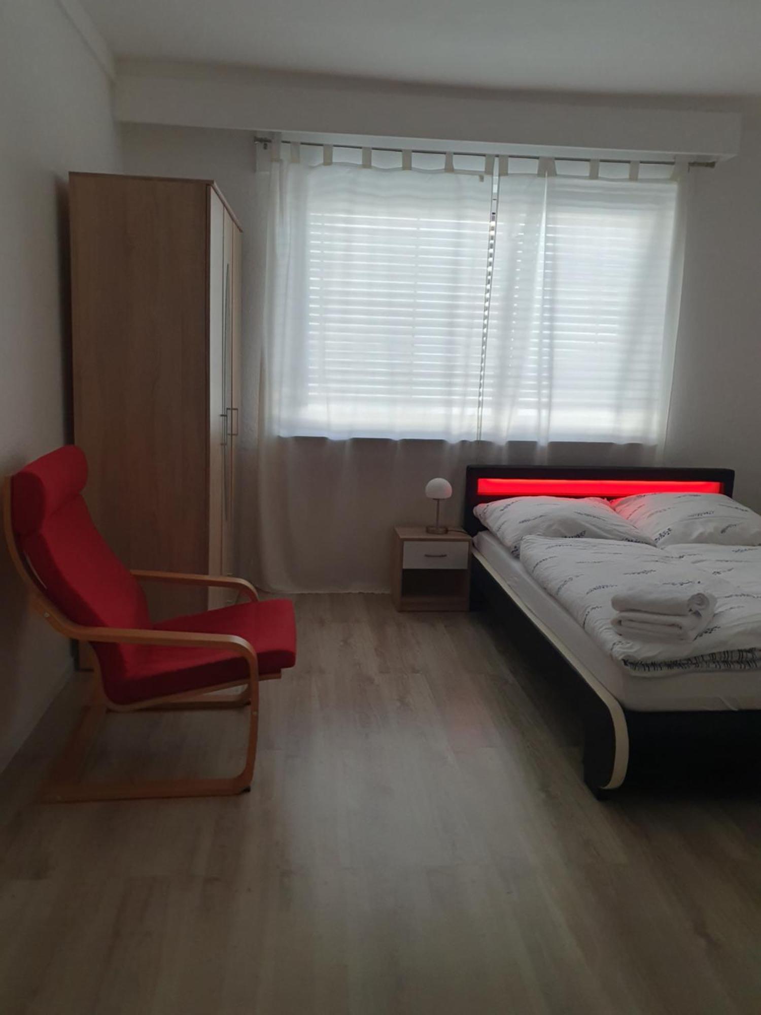 Privatzimmer An Der Uniklinik Mainz - Nur Fuer Weibliche Gaeste Apartment Exterior photo