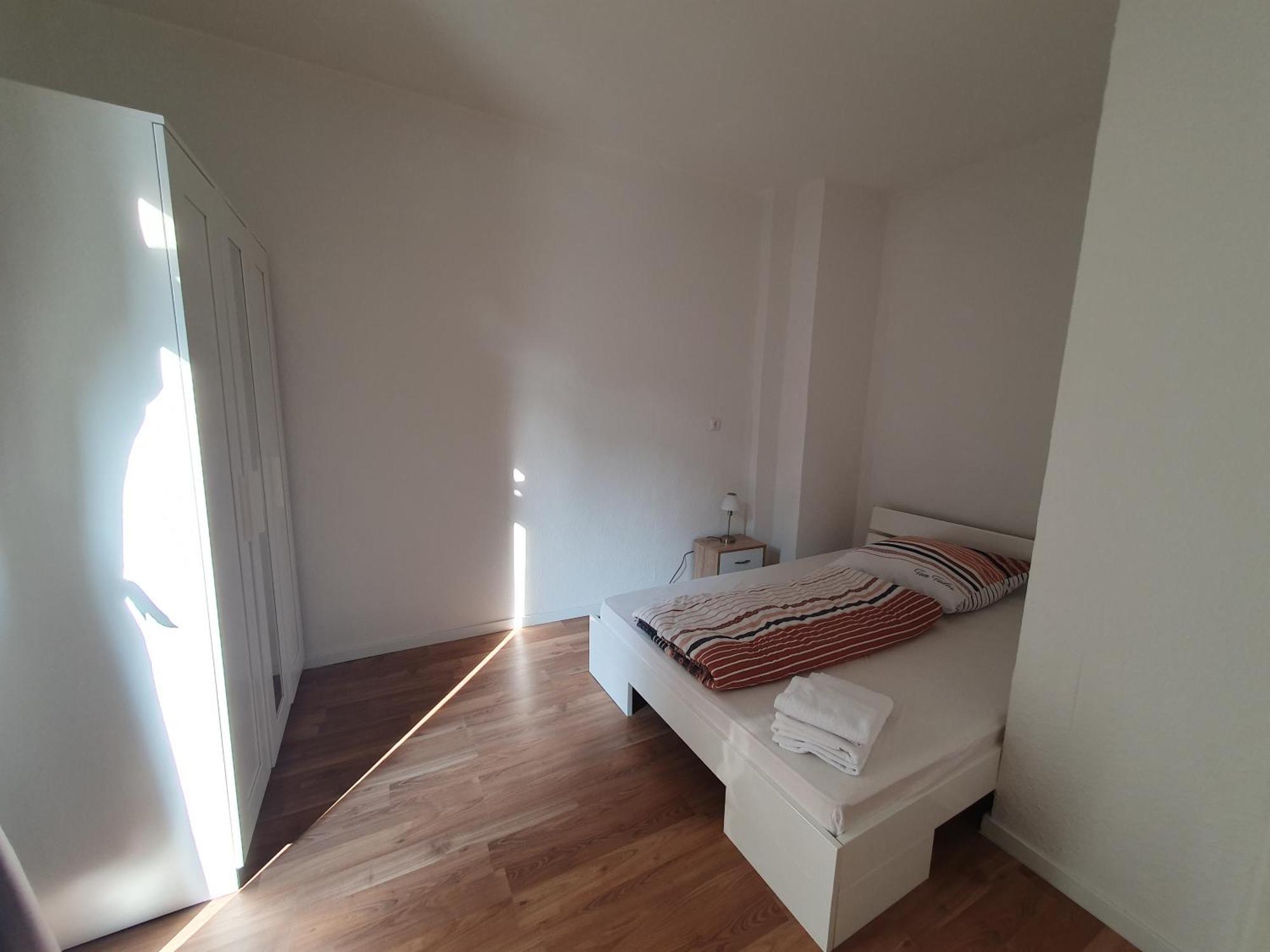 Privatzimmer An Der Uniklinik Mainz - Nur Fuer Weibliche Gaeste Apartment Exterior photo